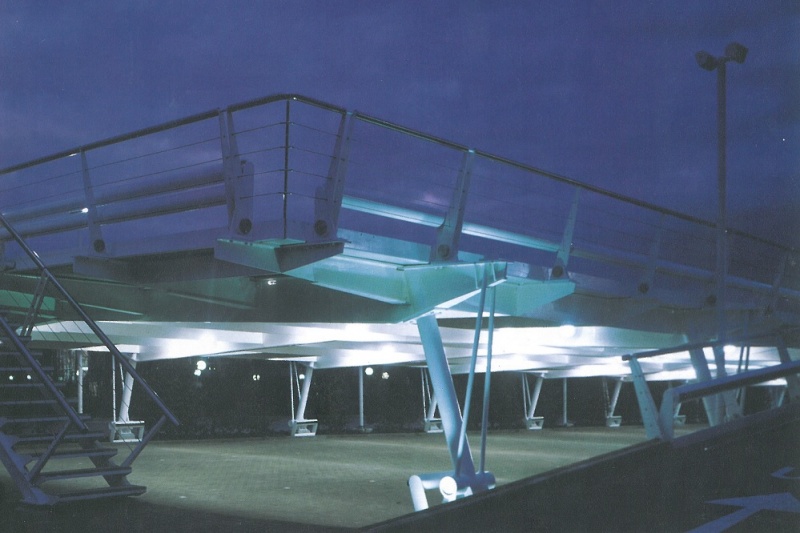 File:1996 - Car Park Stockley Park.jpg