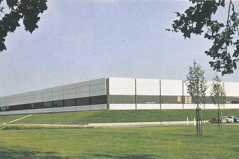 File:1971 - IBM Building Havant Hampshire.jpg