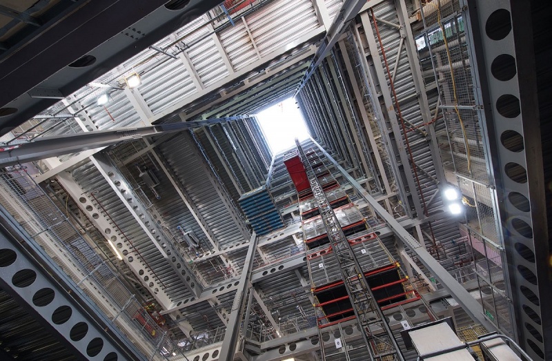 File:Three Snowhill-2.jpg
