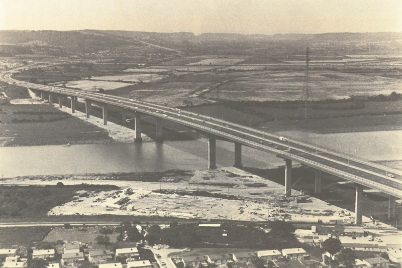 File:1975 - Avonmouth Bridge.jpg