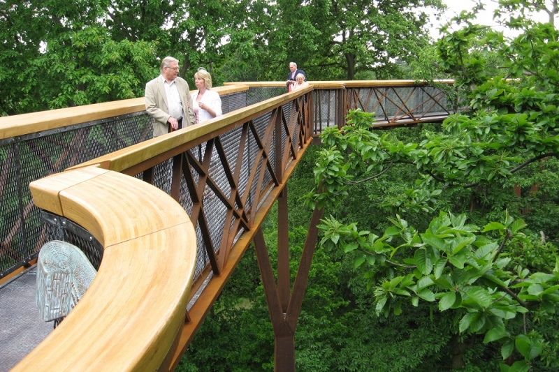File:2009 - Xstrata Aerial Walkway.jpg