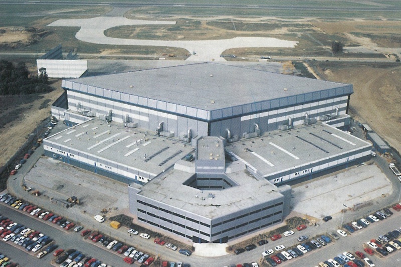 File:1990 - Stansted Airport Maintenance Facility.jpg