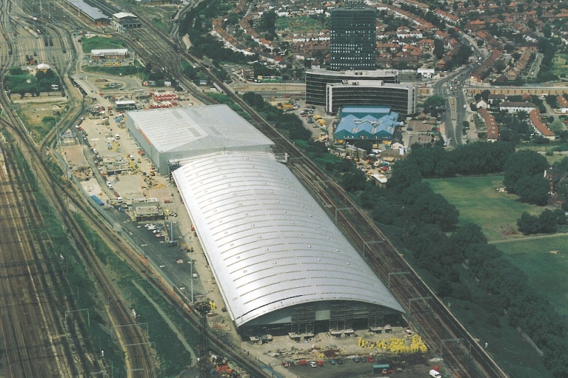 File:1996 - Royal Mail Distribution Centre London.jpg