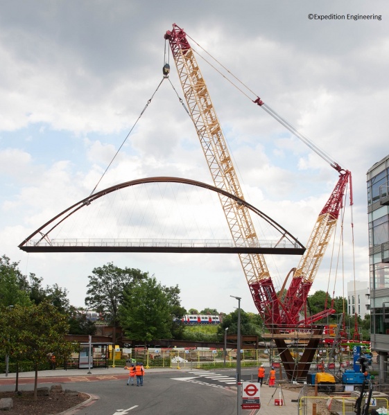 File:Chiswick Park Footbridge-2.jpg