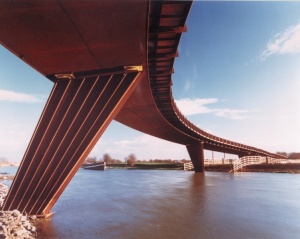 Shanks Millennium Bridge.jpg